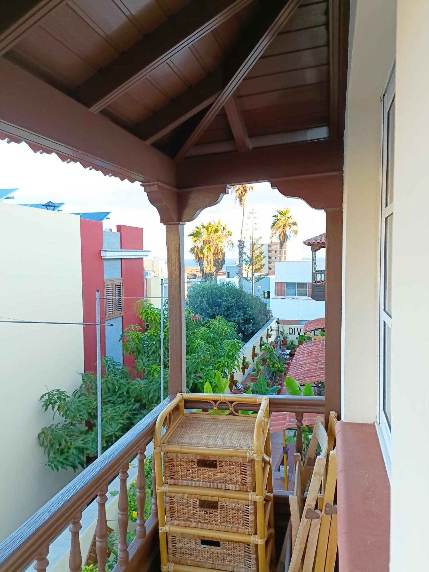 Apartment Beautiful 1 Bedroom With Mountain View