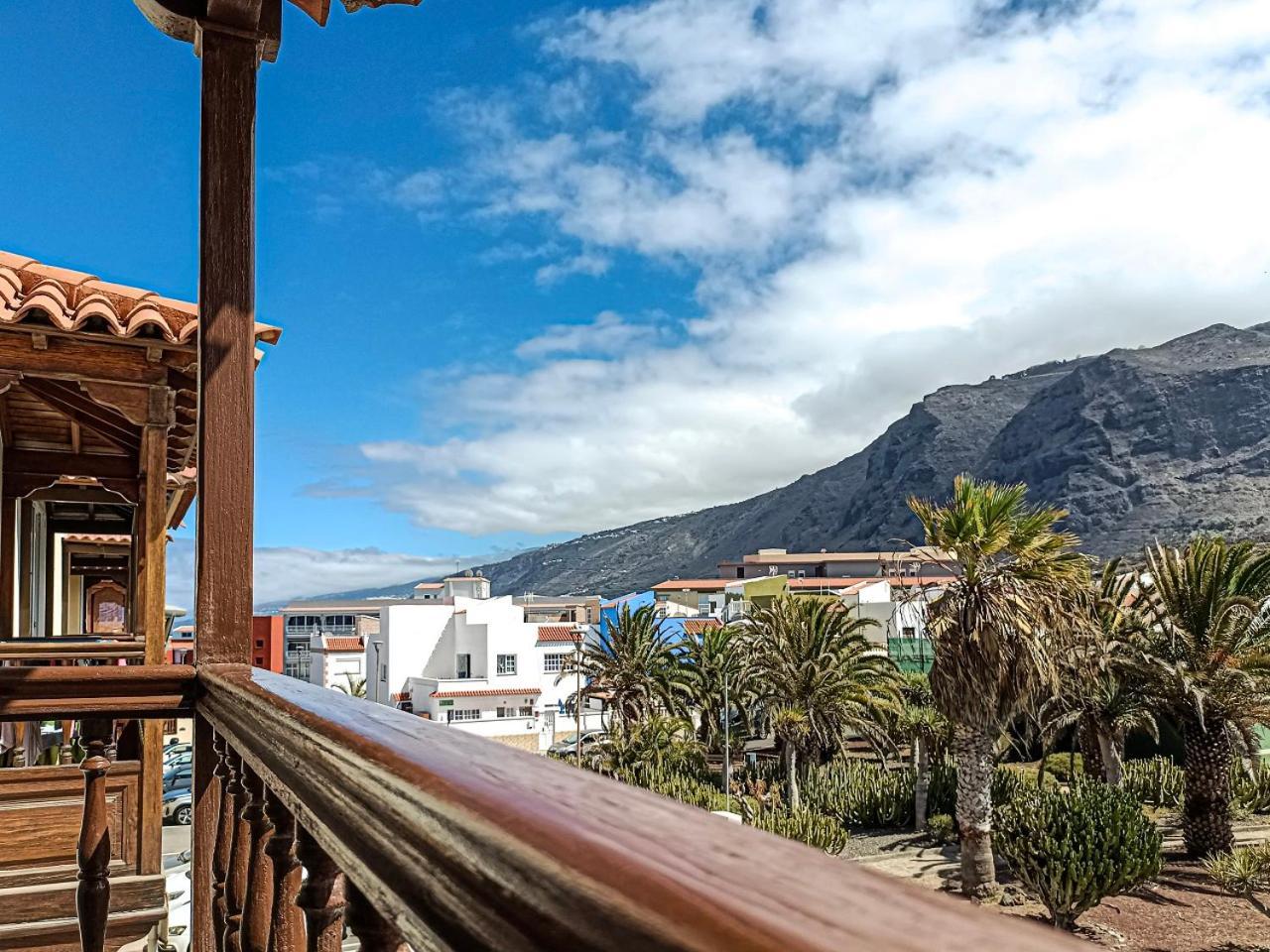 Beautiful 1 Bedroom With Mountain View Apartment Los Silos