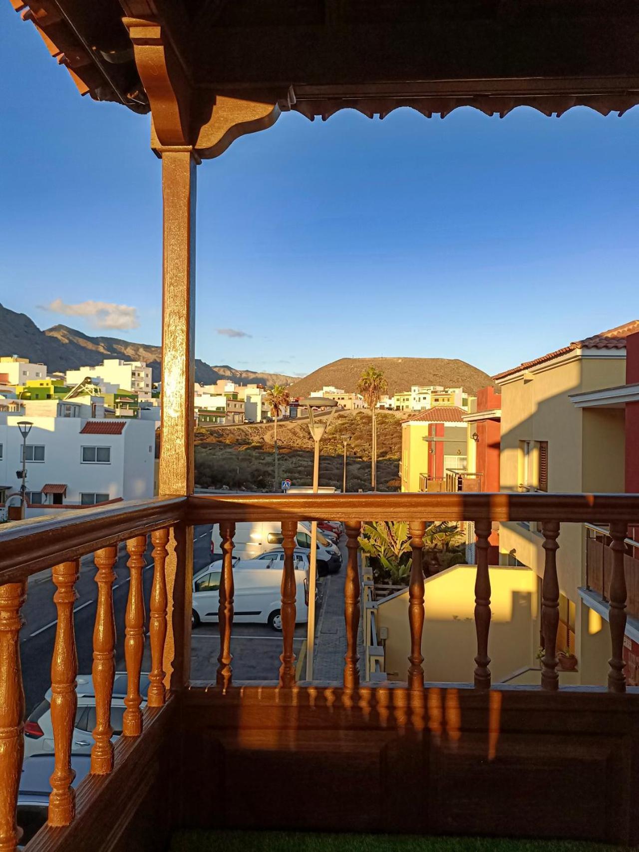 Apartment Beautiful 1 Bedroom With Mountain View *